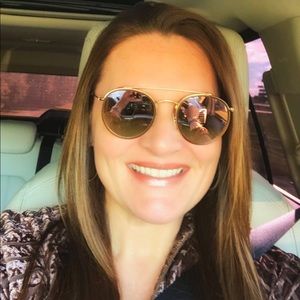 Meet your Posher, Joni